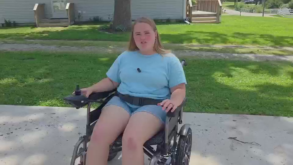 AW_REAL_DEMO_FEMALE | Anywell YS16-1 MAX real-world seating, folding, foot support and outdoor driving demonstration